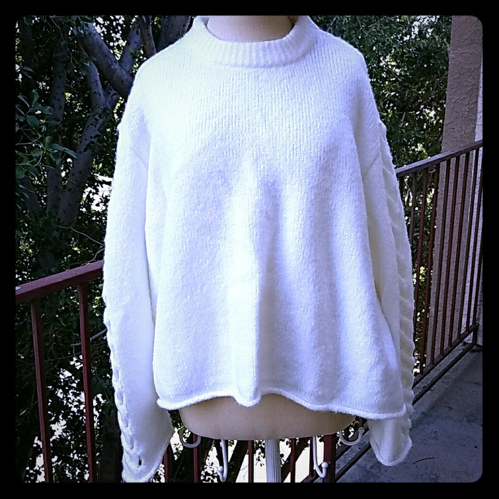🎇Zara Knit white sweater🎇